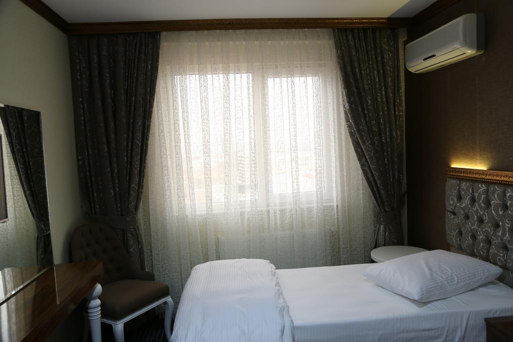 Grand Sera Hotel Ankara Room photo